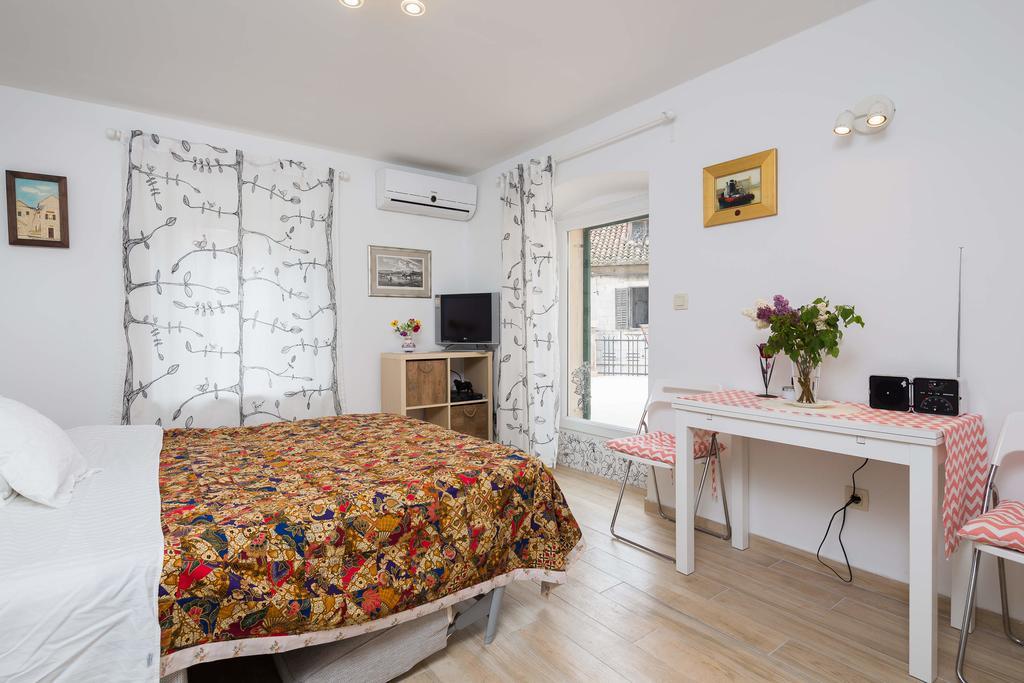 Phoenix Studio Apartment Сплит Экстерьер фото
